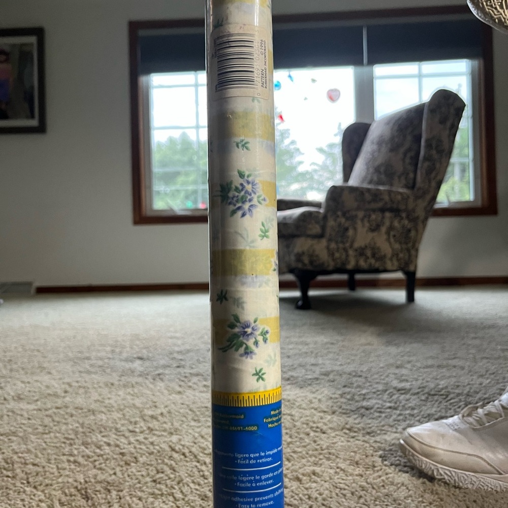 Rubbermaid Blue and Yellow Shelf Liner